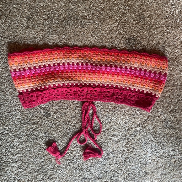 Over The Rainbow Crop in Raspberry Multi
Lovers and Friends - Picture 4 of 4